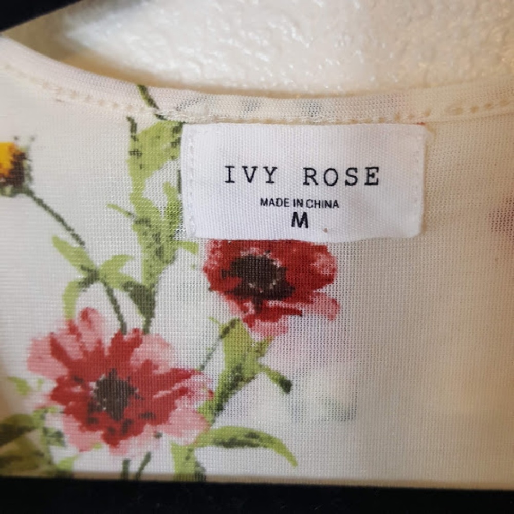 Ivy Rose Floral Thin Cute Blouse - Picture 6 of 7